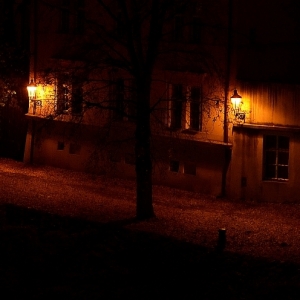 Nábřeží z Karlova mostu